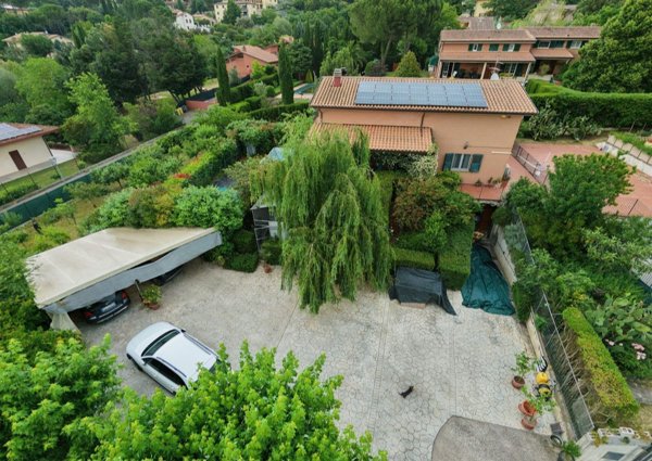 casa indipendente in vendita a Perugia in zona Prepo