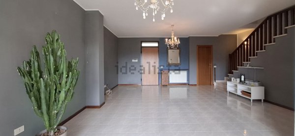casa indipendente in vendita a Perugia in zona Lacugnano