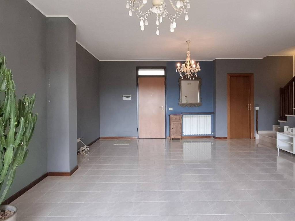 casa indipendente in vendita a Perugia in zona Lacugnano