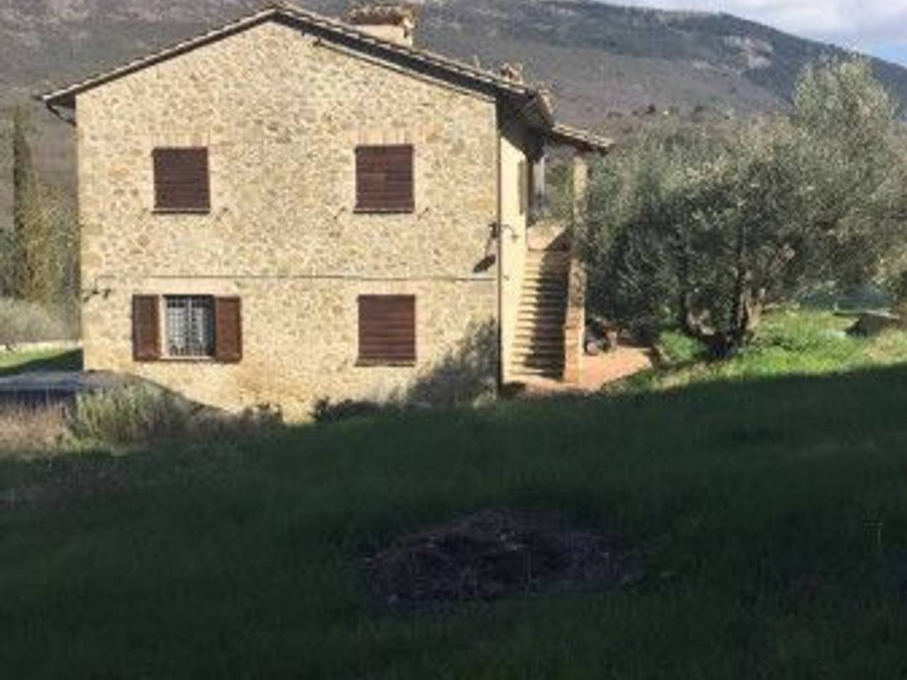 casa indipendente in vendita a Perugia in zona Cordigliano
