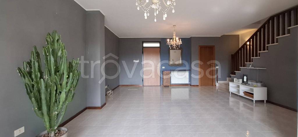 casa indipendente in vendita a Perugia in zona Lacugnano