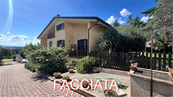 casa indipendente in vendita a Perugia in zona Prepo