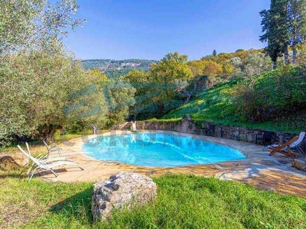 casa indipendente in vendita a Perugia