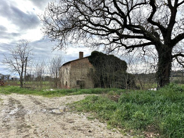 casale in vendita a Perugia