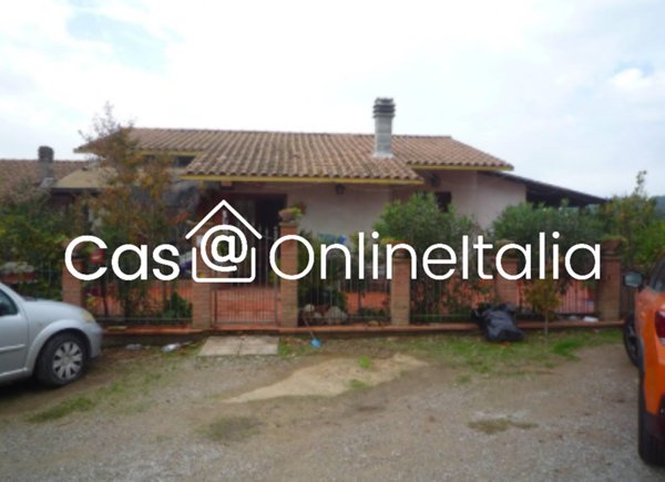 casa indipendente in vendita a Perugia