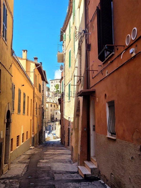 appartamento in vendita a Perugia in zona Centro Città