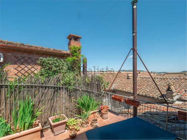 appartamento in vendita a Perugia in zona Centro Città