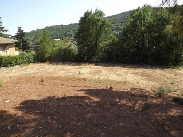 casa indipendente in vendita a Perugia in zona Ferro di Cavallo