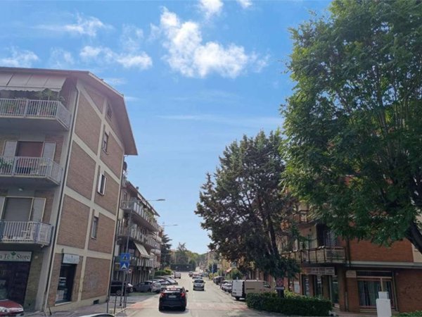 negozio in vendita a Perugia in zona Stazione