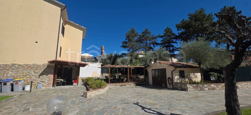 casa indipendente in vendita a Perugia in zona Fontignano