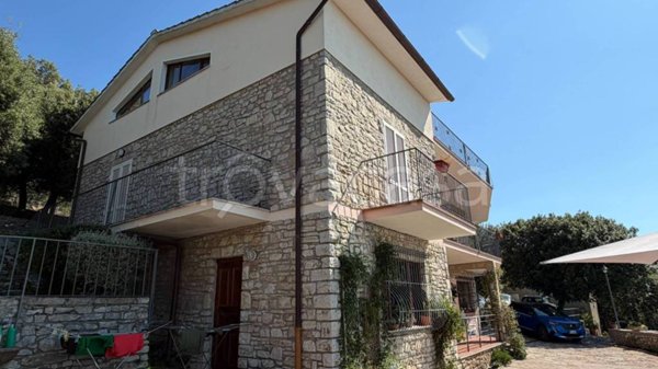 casa indipendente in vendita a Perugia