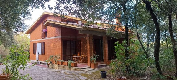 casa indipendente in vendita a Perugia