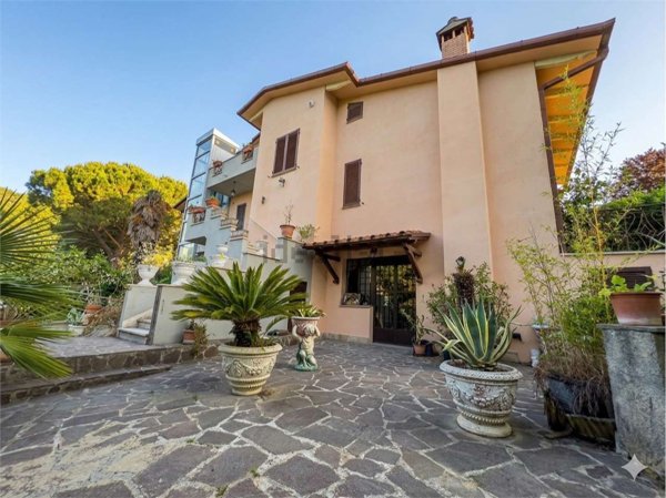 casa indipendente in vendita a Perugia in zona San Marco