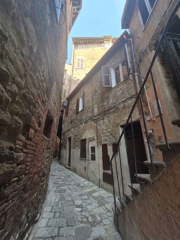 appartamento in vendita a Perugia in zona Centro Città