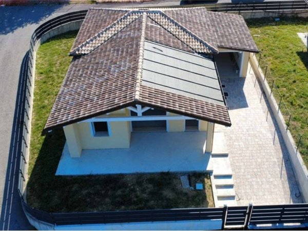 casa indipendente in vendita a Perugia in zona Prepo