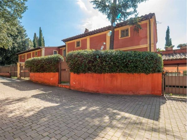 casa indipendente in vendita a Perugia in zona Stazione