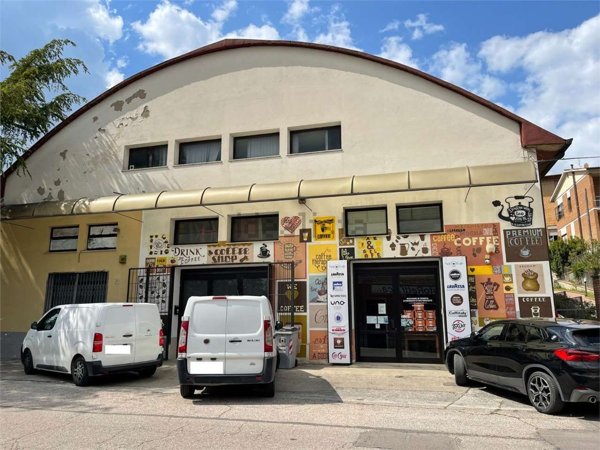 ufficio in vendita a Perugia in zona Prepo