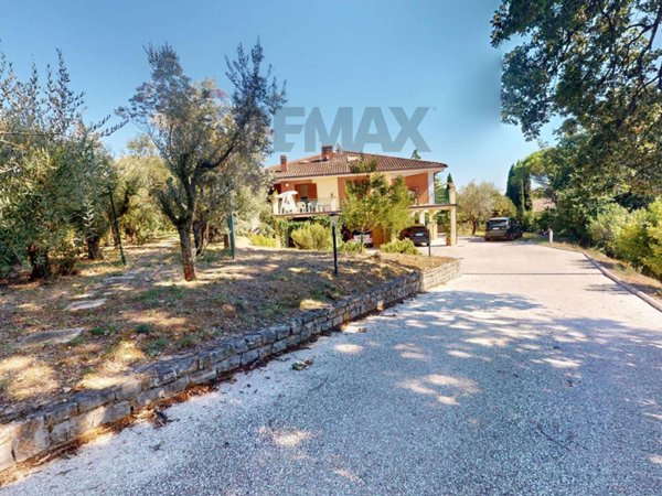 casa indipendente in vendita a Perugia in zona Prepo
