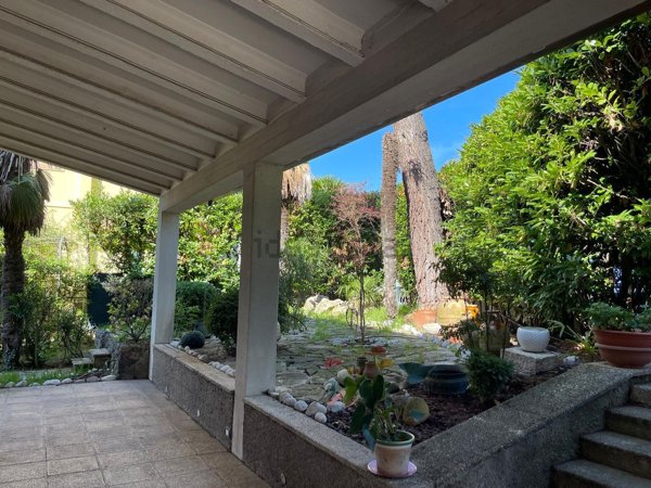 casa indipendente in vendita a Perugia in zona Filosofi