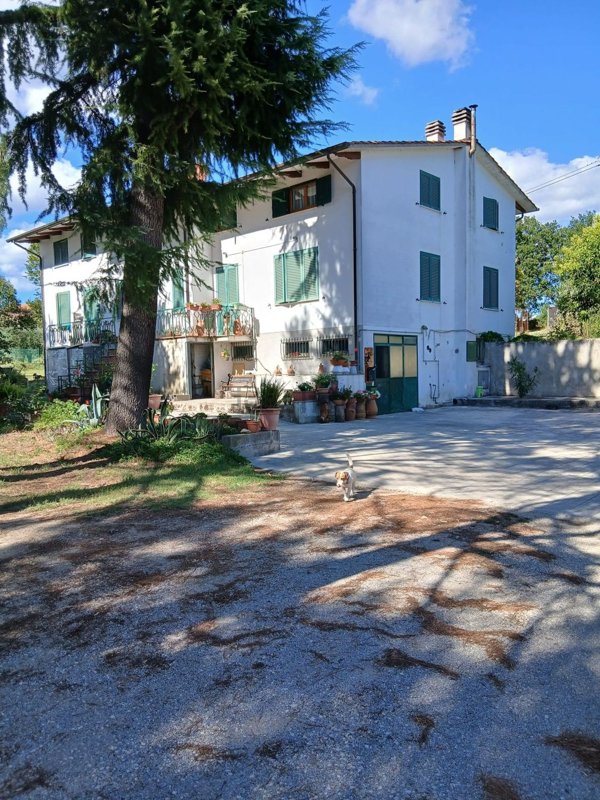 casa indipendente in vendita a Perugia in zona Ponte Valleceppi
