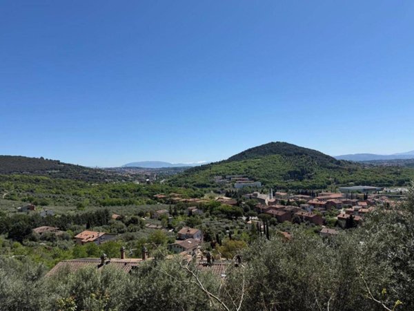 casa indipendente in vendita a Perugia in zona L'Olmo