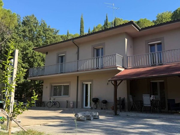 casa indipendente in vendita a Perugia in zona San Martino in Colle