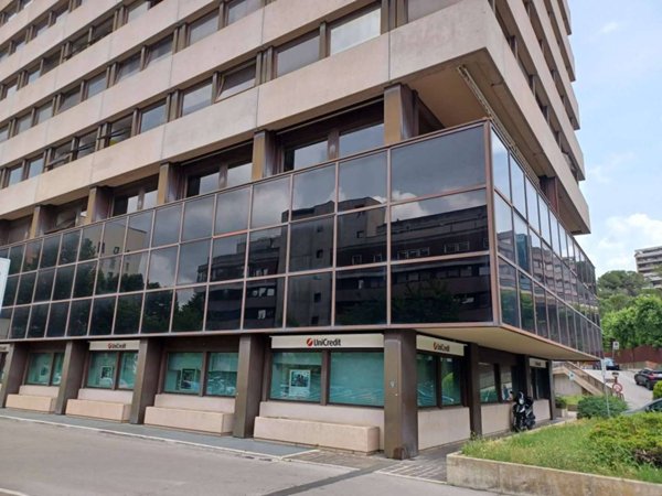ufficio in vendita a Perugia in zona Stazione