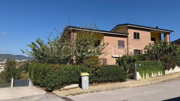 casa indipendente in vendita a Perugia in zona Prepo