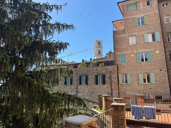 appartamento in vendita a Perugia in zona Centro Città
