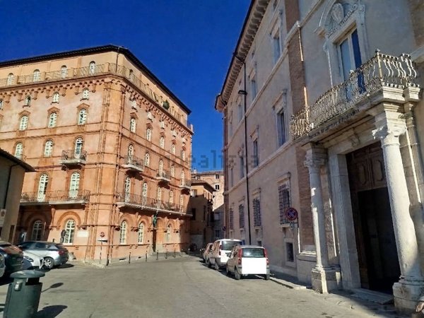 appartamento in vendita a Perugia in zona Centro Città