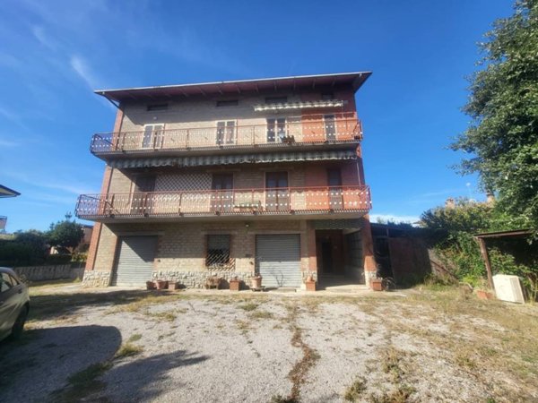 casa indipendente in vendita a Perugia in zona Stazione
