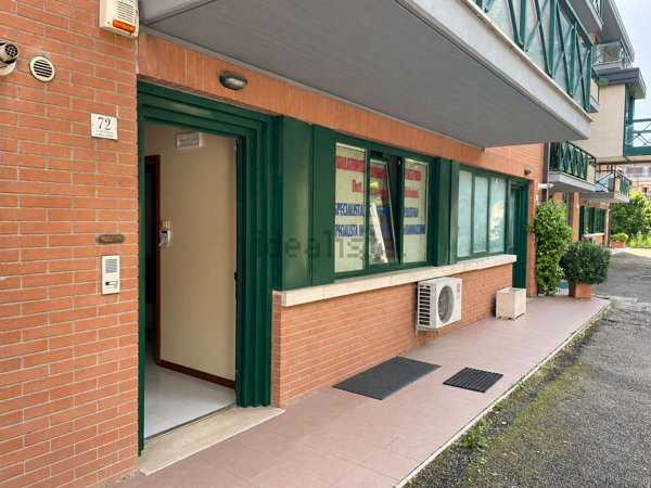 ufficio in vendita a Perugia in zona Ferro di Cavallo
