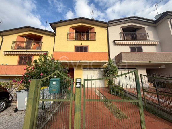 casa indipendente in vendita a Perugia in zona Ponte Felcino