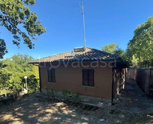 casa indipendente in vendita a Perugia in zona Cenerente