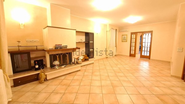 casa indipendente in vendita a Perugia in zona Casaglia