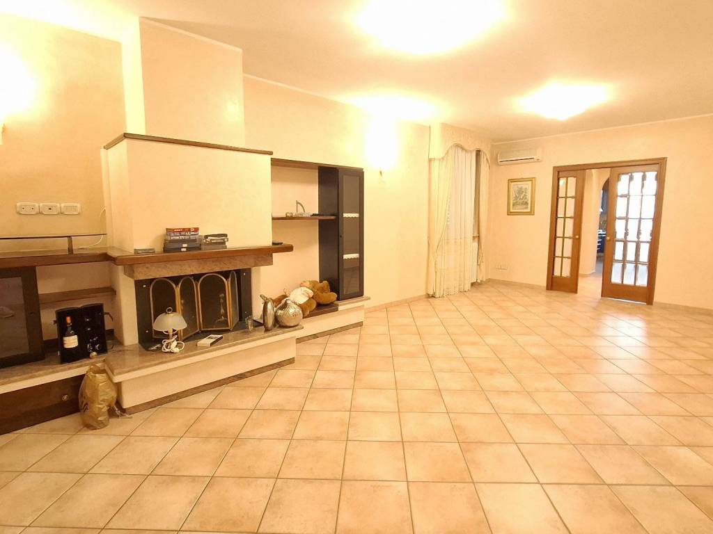 casa indipendente in vendita a Perugia in zona Casaglia