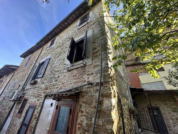 casa indipendente in vendita a Perugia in zona Fontignano