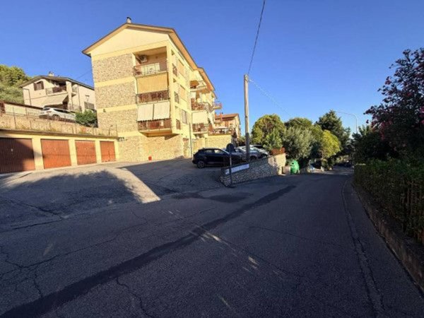 appartamento in vendita a Perugia in zona Lacugnano