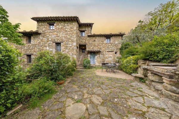 casa indipendente in vendita a Piegaro