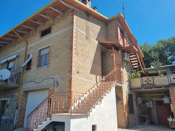 casa indipendente in vendita a Piegaro in zona Pietrafitta