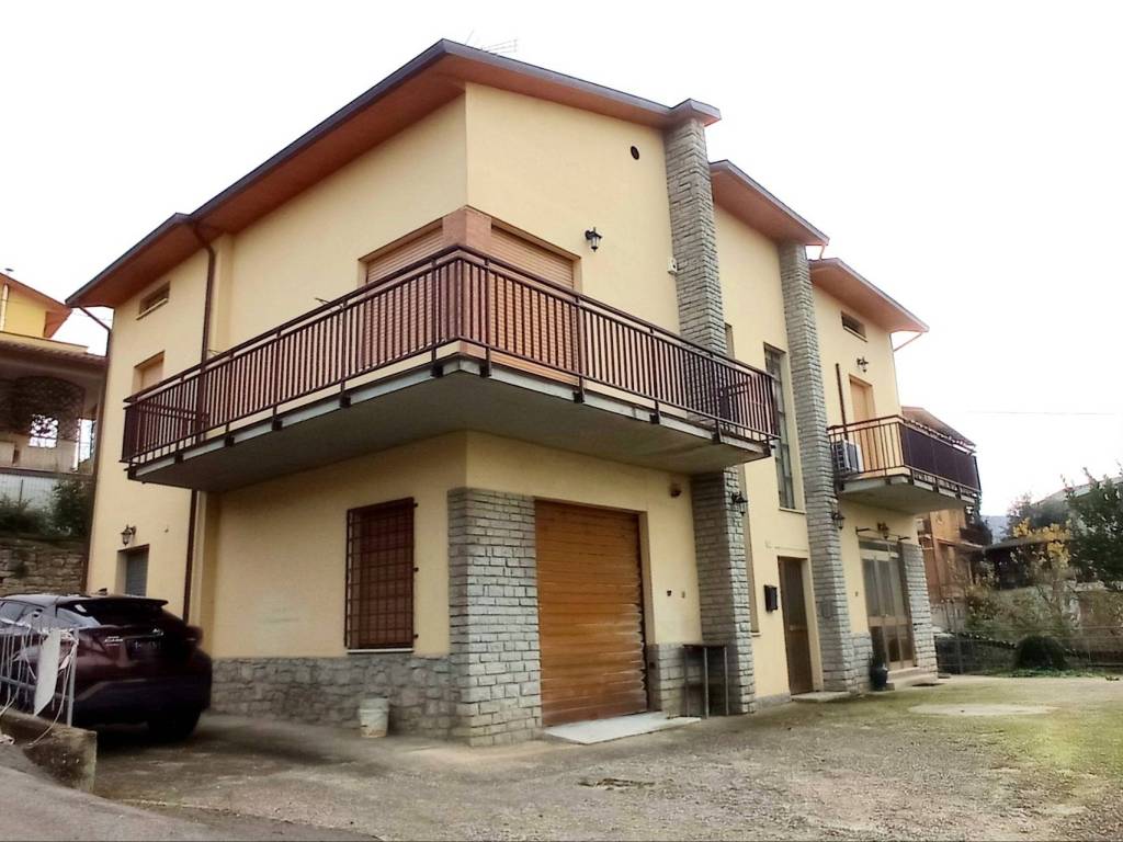 casa indipendente in vendita a Piegaro in zona Pietrafitta