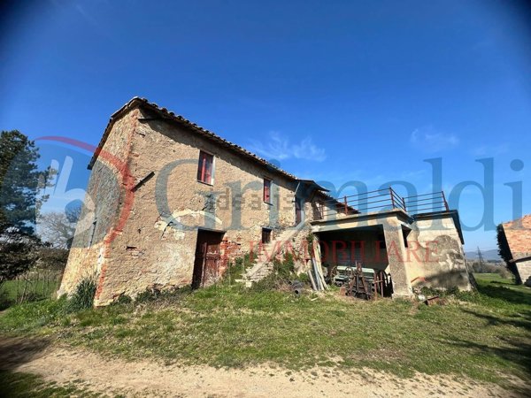 casa indipendente in vendita a Piegaro