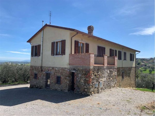 casa indipendente in vendita a Piegaro
