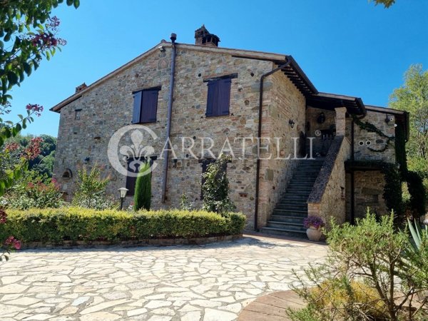 casa indipendente in vendita a Piegaro