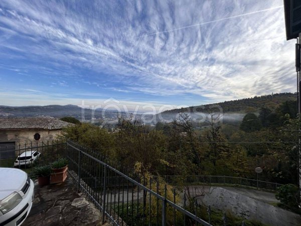 appartamento in vendita a Piegaro in zona Macereto