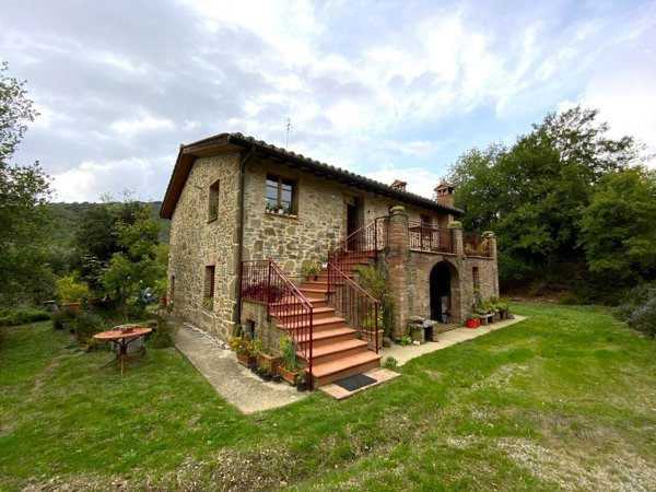 casa indipendente in vendita a Piegaro