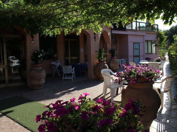 intera palazzina in vendita a Piegaro
