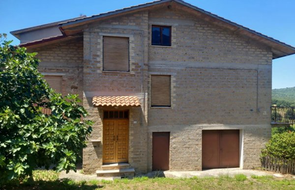 casa indipendente in vendita a Piegaro