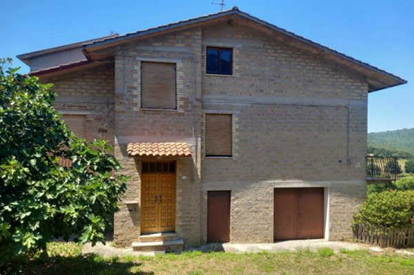 locale commerciale in vendita a Piegaro