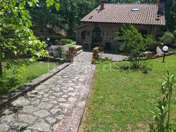 casa indipendente in vendita a Piegaro